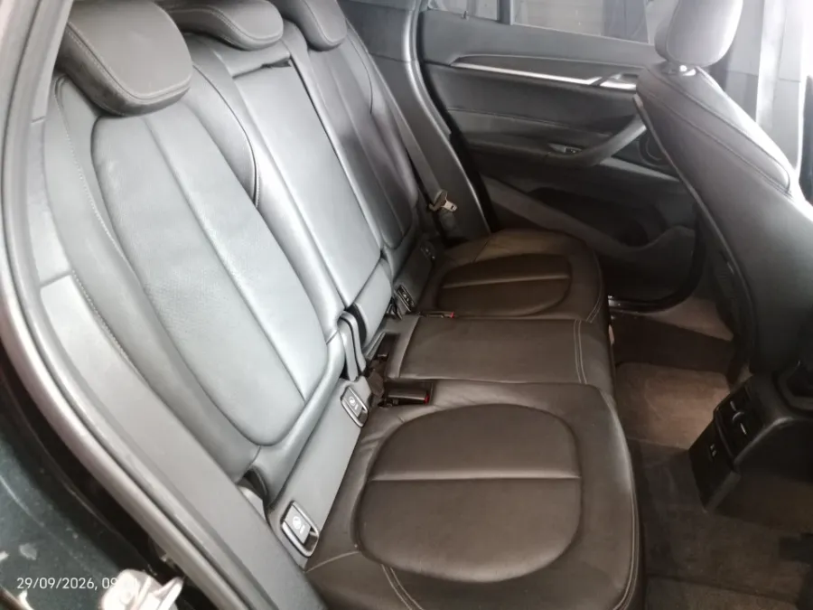 Foto Mobil Bekas Kabin Belakang BMW X1 1.5 Sdrive18i Xline tahun 2019