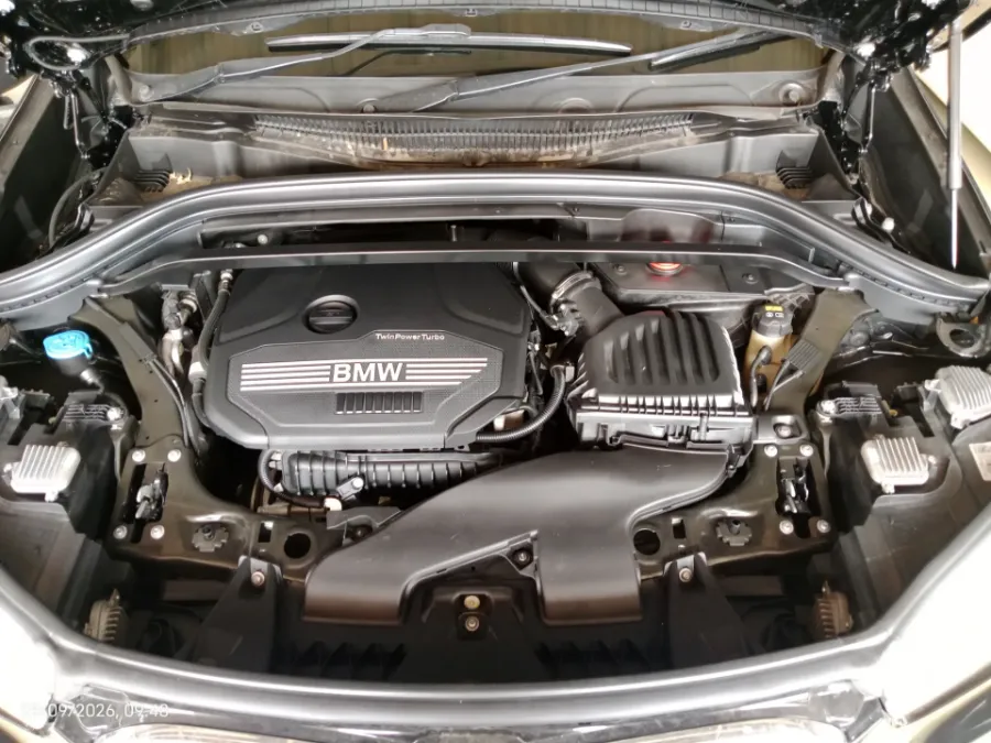 Foto Mobil Bekas Mesin BMW X1 1.5 Sdrive18i Xline tahun 2019