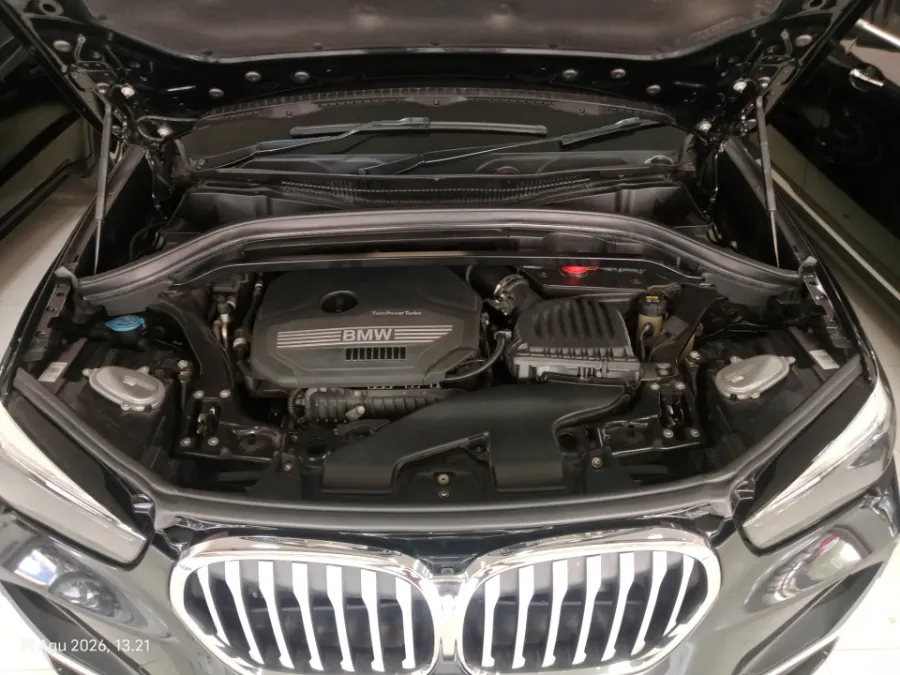 Foto Mobil Bekas Mesin BMW X1 1.5 Sdrive18i Xline tahun 2020