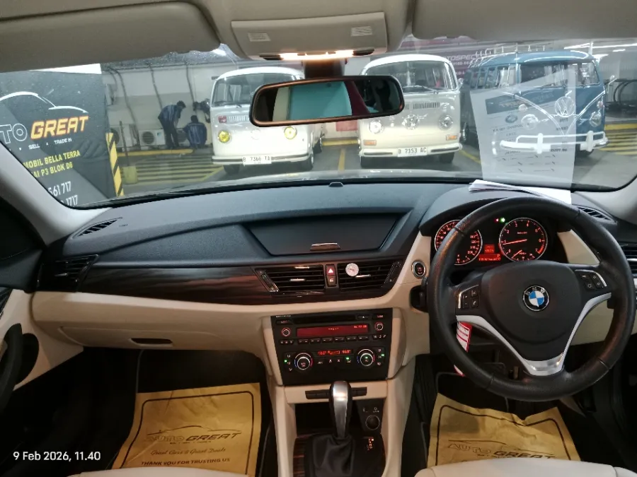 Foto Mobil Bekas Dashboard BMW X1 2.0 Sdrive18i tahun 2013