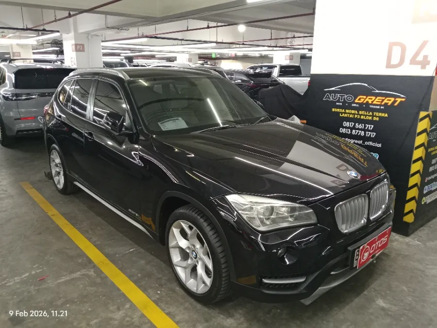 Foto Mobil Bekas Kanan Depan BMW X1 2.0 Sdrive18i tahun 2013