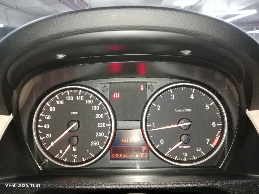 Foto Mobil Bekas Odometer BMW X1 2.0 Sdrive18i tahun 2013