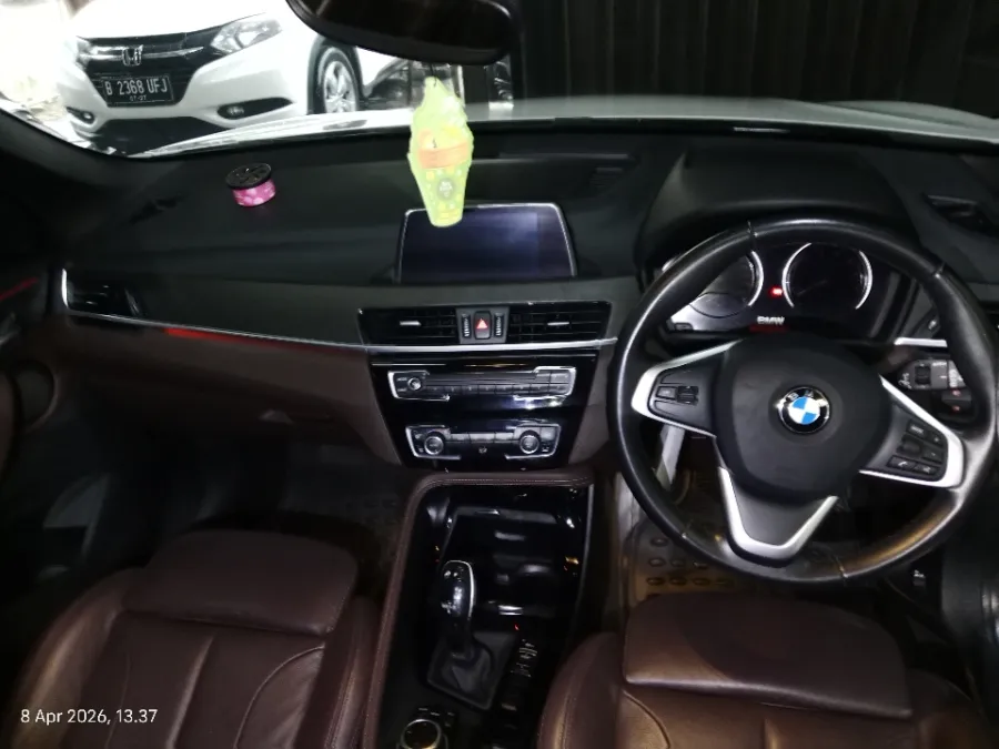 Foto Mobil Bekas Dashboard BMW X1 2.0 Sdrive18i tahun 2018