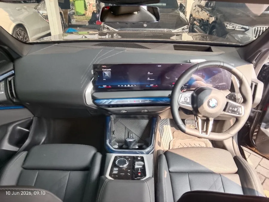 Foto Mobil Bekas Dashboard BMW X3 2.0 Xdrive20i Luxury tahun 2025