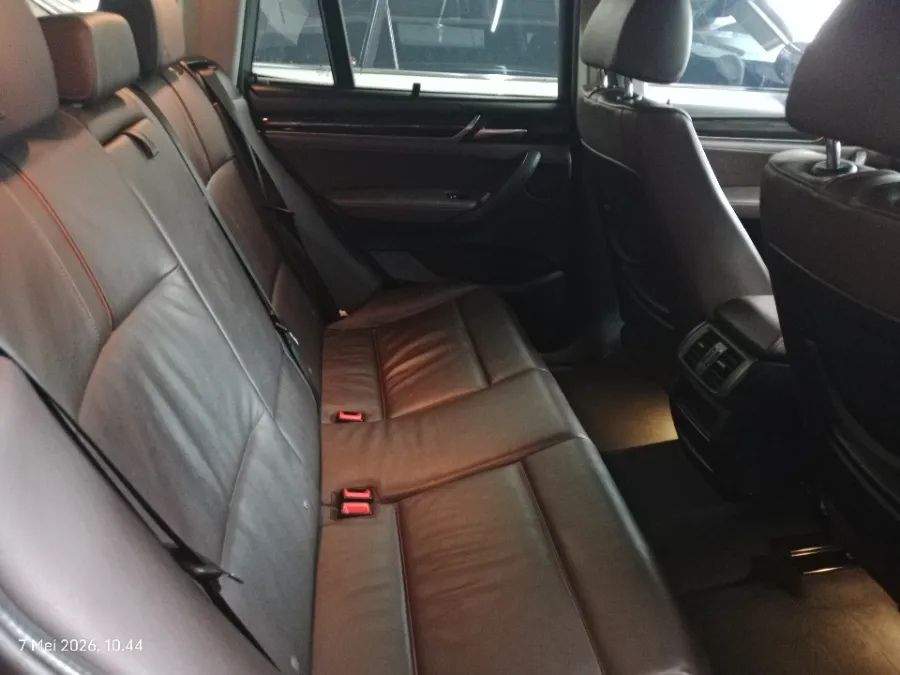 Foto Mobil Bekas Kabin Belakang BMW X3 2.0 Xdrive20i Xline tahun 2014