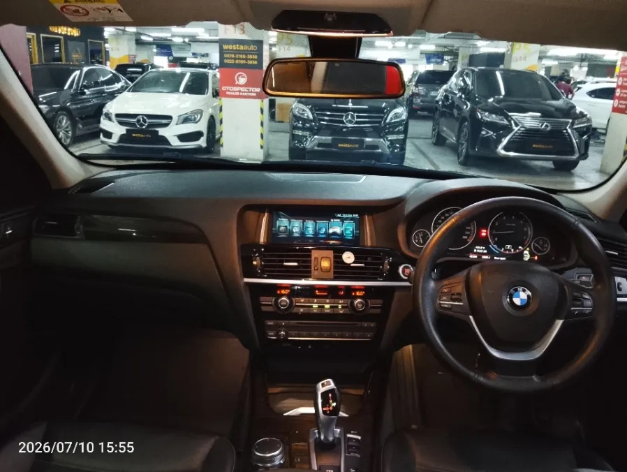 Foto Mobil Bekas Dashboard BMW X3 2.0 Xdrive20i Xline tahun 2016
