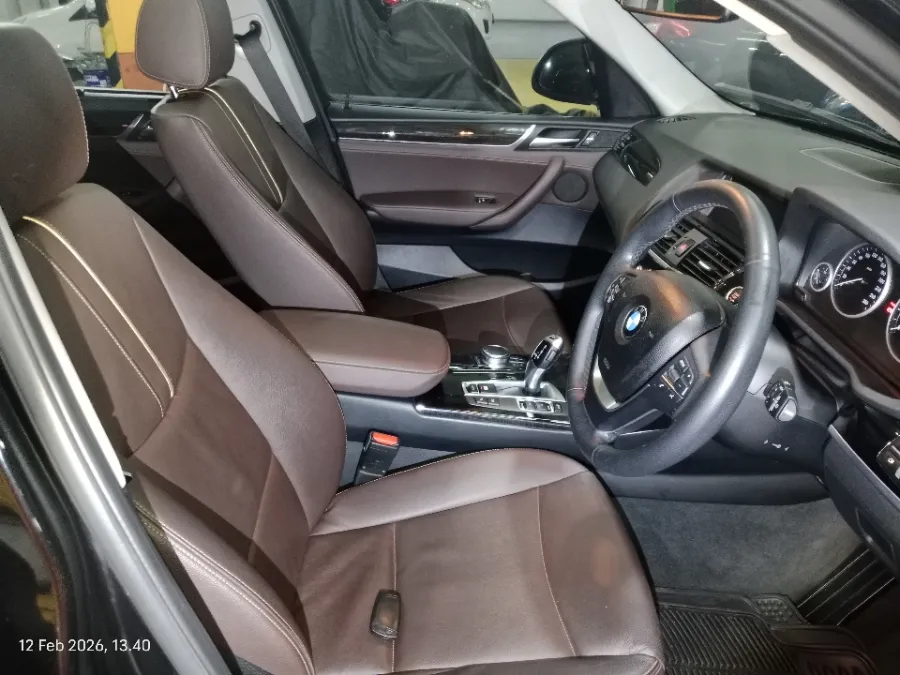 Foto Mobil Bekas Kabin Depan BMW X3 2.0 Xdrive20i Xline tahun 2016