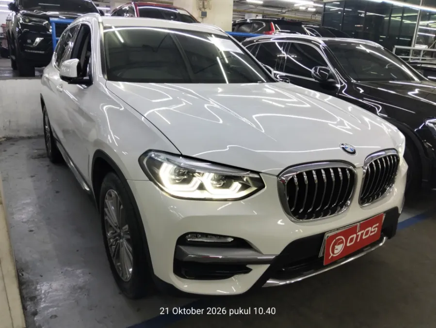 Foto Mobil Bekas Kanan Depan BMW X3 2.0 Xdrive20i Xline tahun 2018