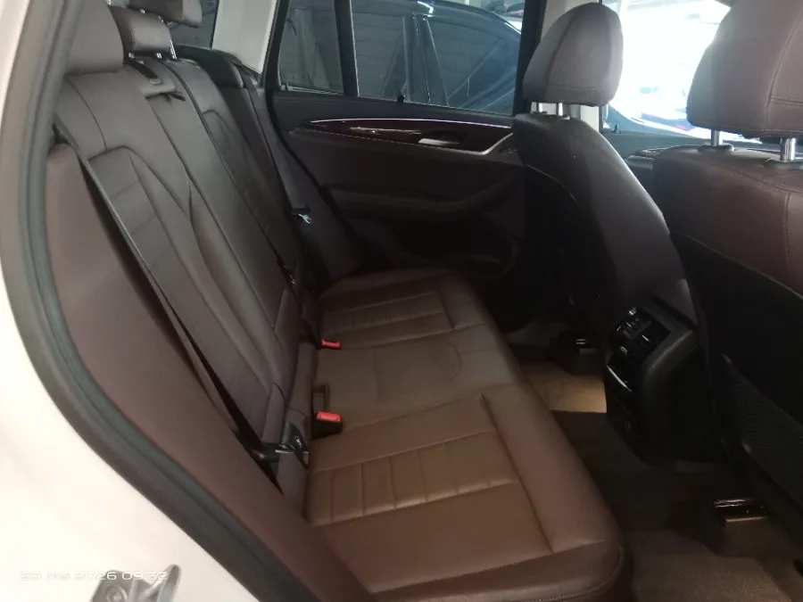 Foto Mobil Bekas Kabin Belakang BMW X3 2.0 Xdrive20i Xline tahun 2019