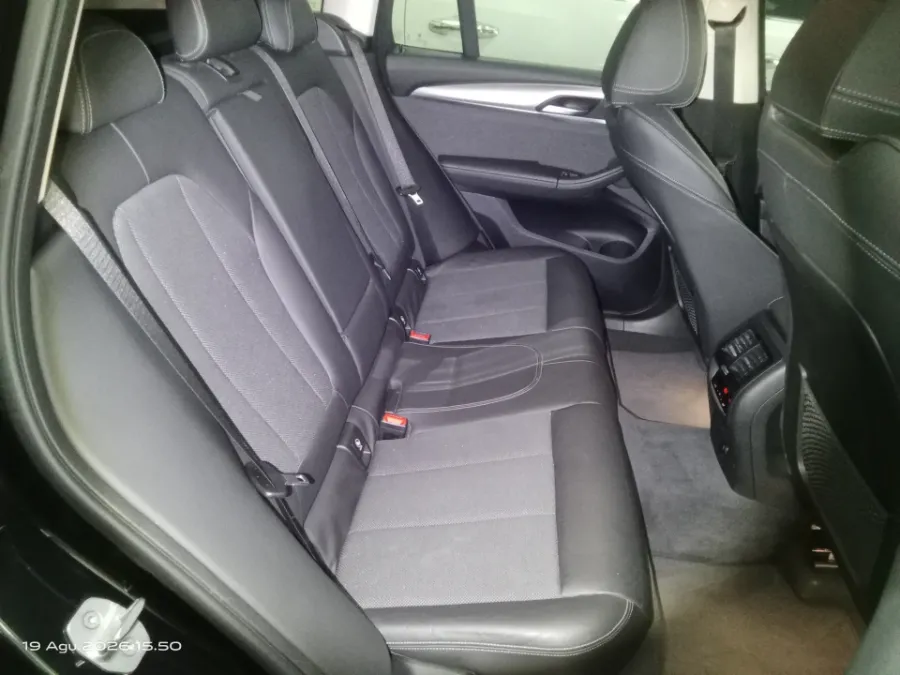 Foto Mobil Bekas Kabin Belakang BMW X3 2.0 Xdrive20i Xline tahun 2019