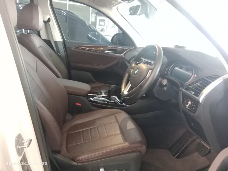 Foto Mobil Bekas Kabin Depan BMW X3 2.0 Xdrive20i Xline tahun 2019