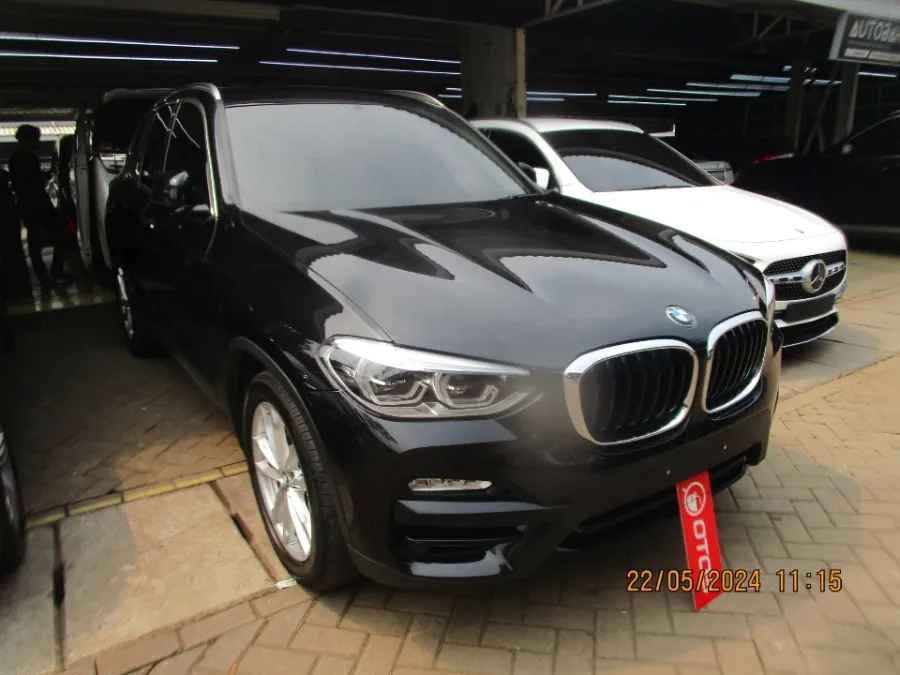 Foto Mobil Bekas Kanan Depan BMW X3 2.0 Xdrive20i Xline tahun 2019