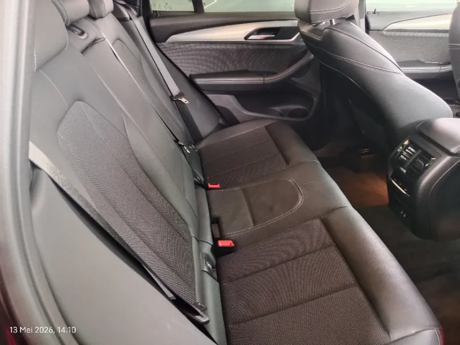 Foto Mobil Bekas Kabin Belakang BMW X3 2.0 Xdrive20i Xline tahun 2020