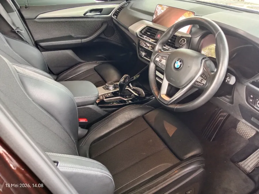 Foto Mobil Bekas Kabin Depan BMW X3 2.0 Xdrive20i Xline tahun 2020
