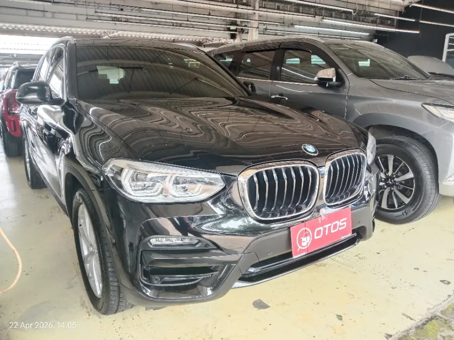 Foto Mobil Bekas Kanan Depan BMW X3 2.0 Xdrive20i Xline tahun 2020