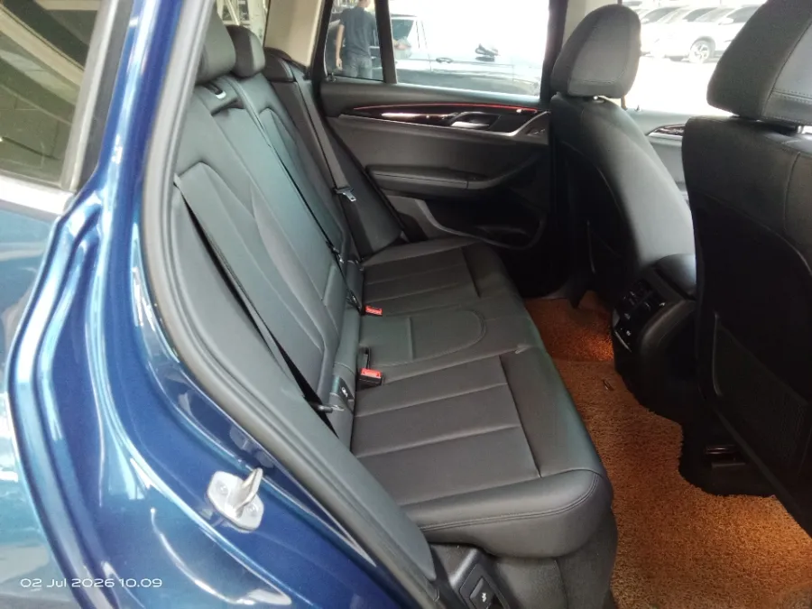 Foto Mobil Bekas Kabin Belakang BMW X3 2.0 Xdrive20i Xline tahun 2021