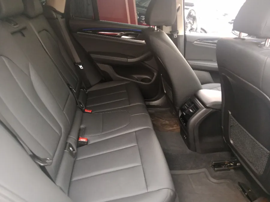 Foto Mobil Bekas Kabin Belakang BMW X3 2.0 Xdrive20i Xline tahun 2021