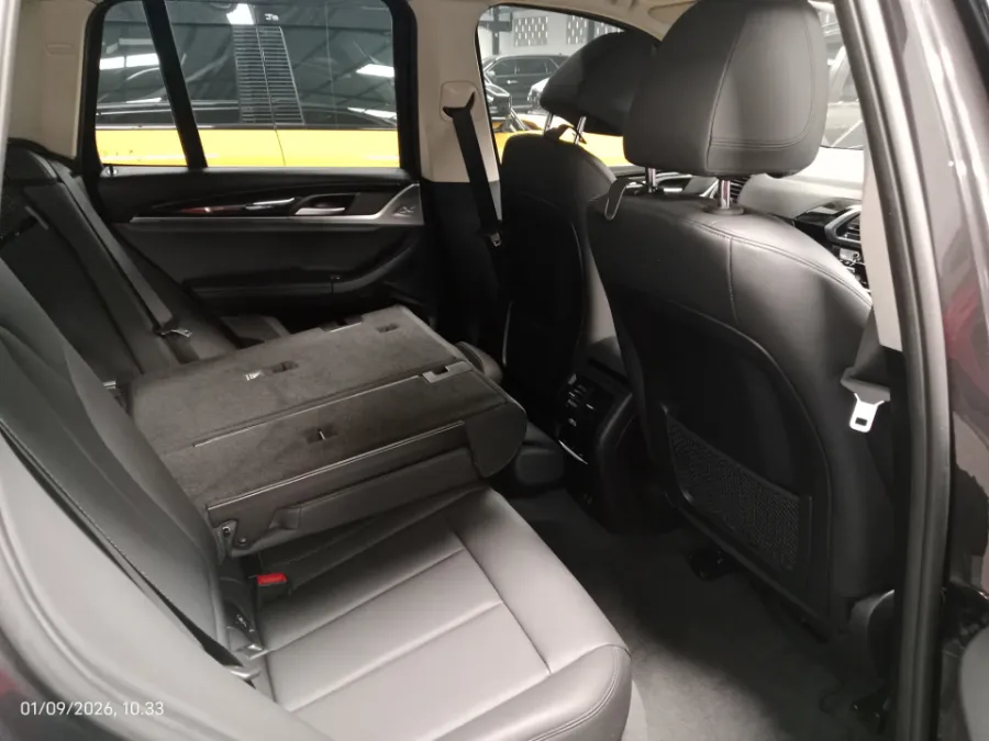 Foto Mobil Bekas Kabin Belakang BMW X3 2.0 Xdrive20i Xline tahun 2021