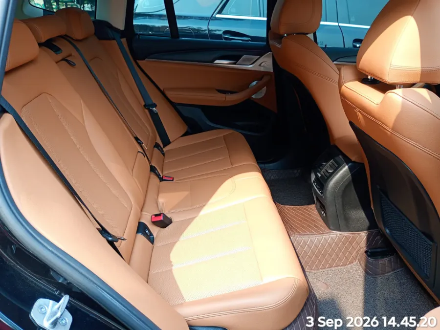Foto Mobil Bekas Kabin Belakang BMW X3 2.0 Xdrive20i Xline tahun 2022