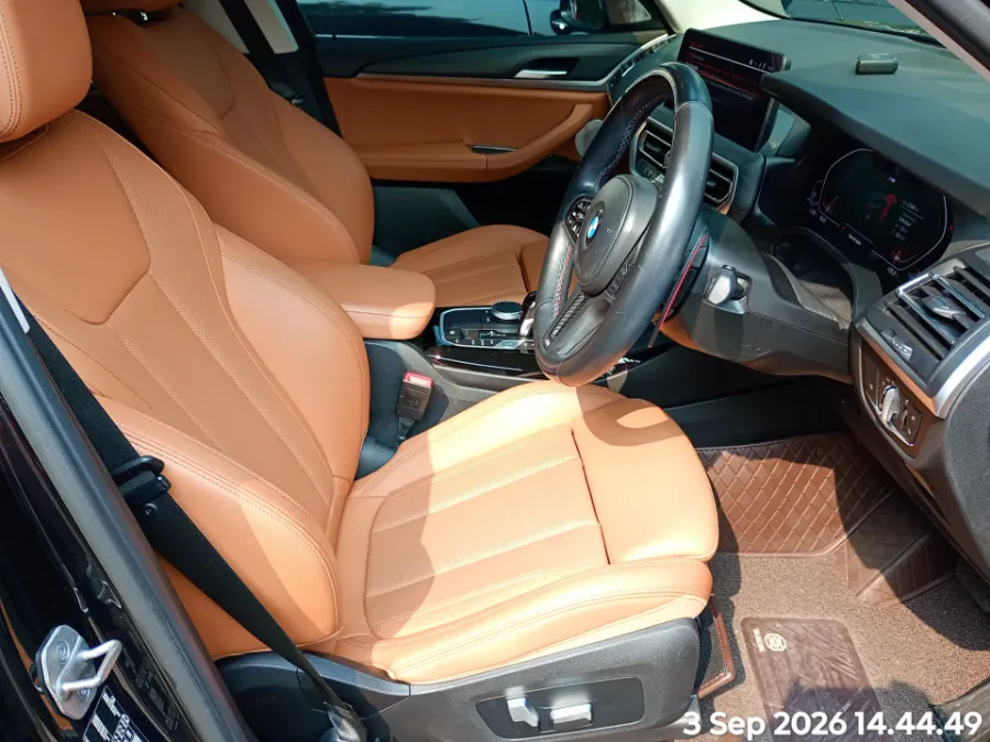 Foto Mobil Bekas Kabin Depan BMW X3 2.0 Xdrive20i Xline tahun 2022
