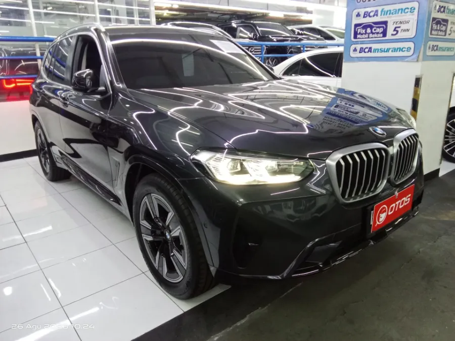 Foto Mobil Bekas Kanan Depan BMW X3 2.0 Xdrive20i Xline tahun 2022