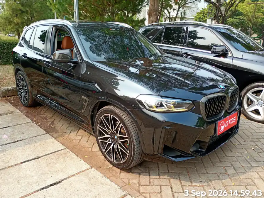Foto Mobil Bekas Kanan Depan BMW X3 2.0 Xdrive20i Xline tahun 2022