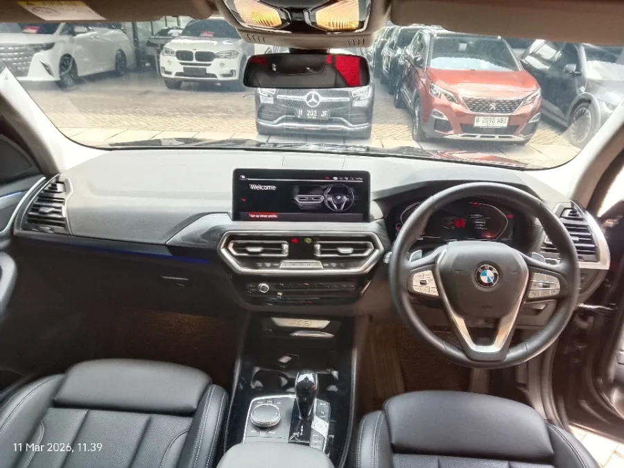 Foto Mobil Bekas Dashboard BMW X3 2.0 Xdrive20i Xline tahun 2023