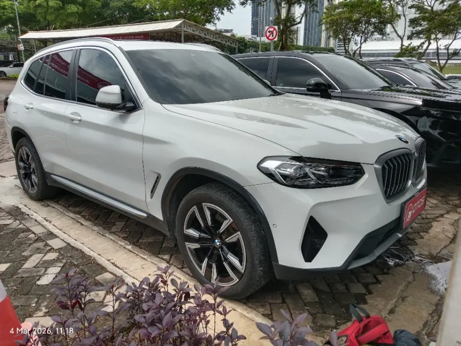 Foto Mobil Bekas Kanan Depan BMW X3 2.0 Xdrive20i Xline tahun 2023