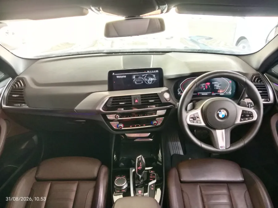 Foto Mobil Bekas Dashboard BMW X3 2.0 Xdrive30i tahun 2021