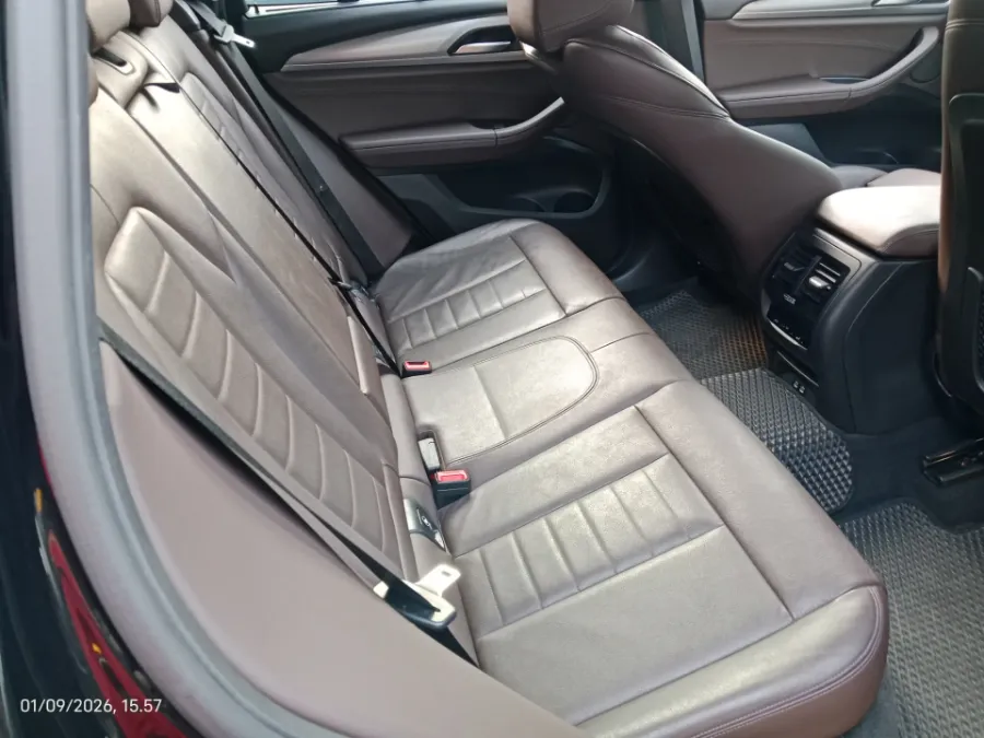 Foto Mobil Bekas Kabin Belakang BMW X3 2.0 Xdrive30i tahun 2021