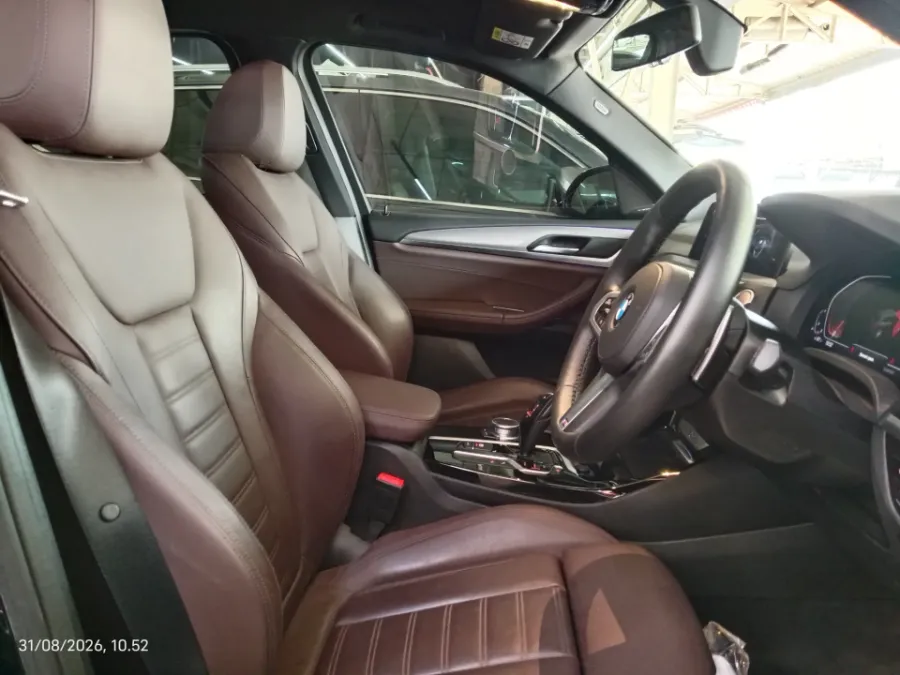 Foto Mobil Bekas Kabin Depan BMW X3 2.0 Xdrive30i tahun 2021