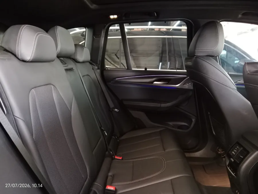 Foto Mobil Bekas Kabin Belakang BMW X3 2.0 Xdrive30i tahun 2022