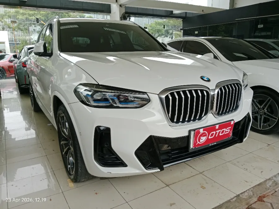 Foto Mobil Bekas Kanan Depan BMW X3 2.0 Xdrive30i tahun 2022