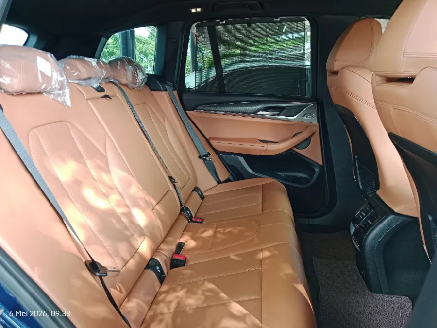 Foto Mobil Bekas Kabin Belakang BMW X3 2.0 Xdrive30i tahun 2023