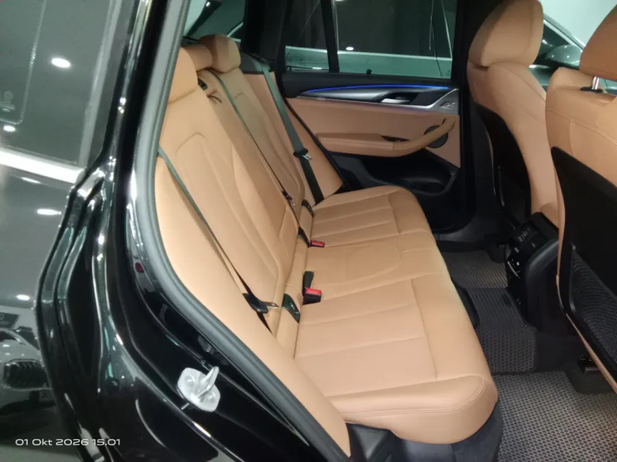 Foto Mobil Bekas Kabin Belakang BMW X3 2.0 Xdrive30i tahun 2023