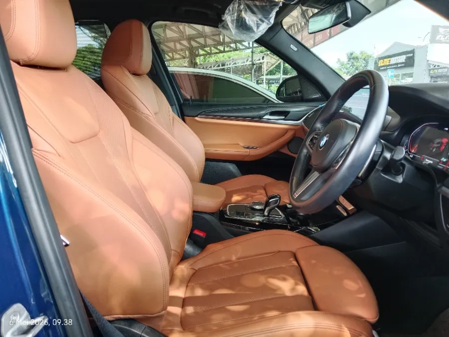 Foto Mobil Bekas Kabin Depan BMW X3 2.0 Xdrive30i tahun 2023