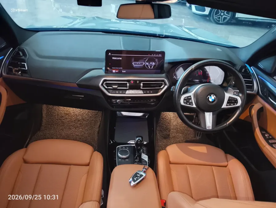 Foto Mobil Bekas Dashboard BMW X3 2.0 Xdrive30i tahun 2024