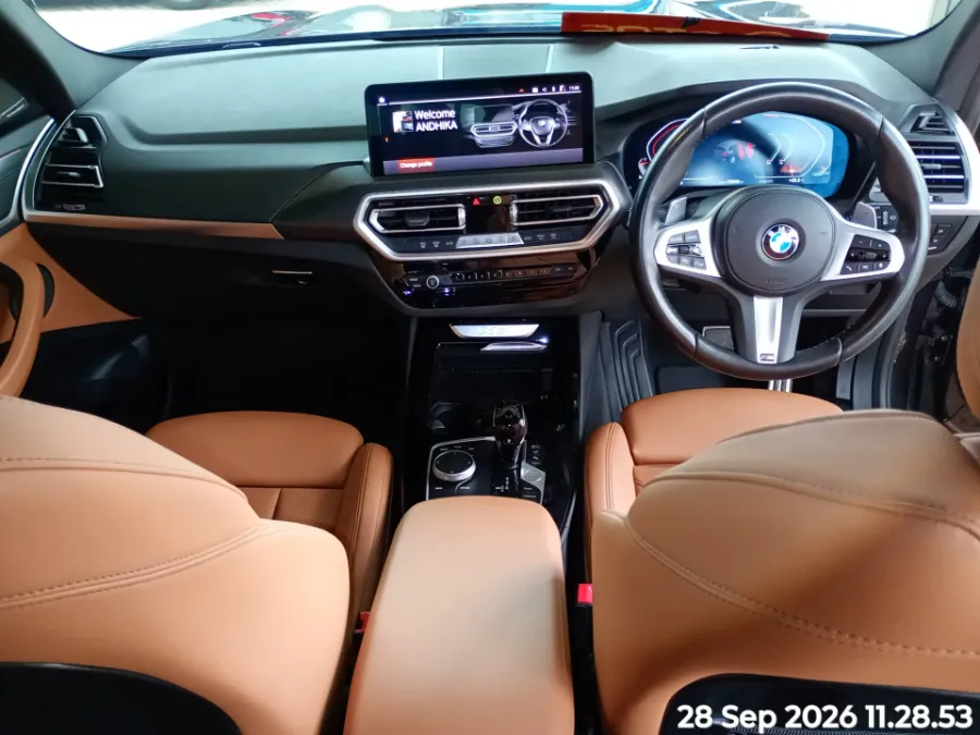 Foto Mobil Bekas Dashboard BMW X3 2.0 Xdrive30i tahun 2024