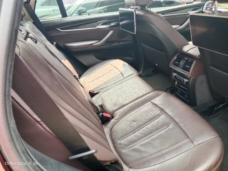 Foto Mobil Bekas Kabin Belakang BMW X5 3.0 Xdrive35i Executive tahun 2018