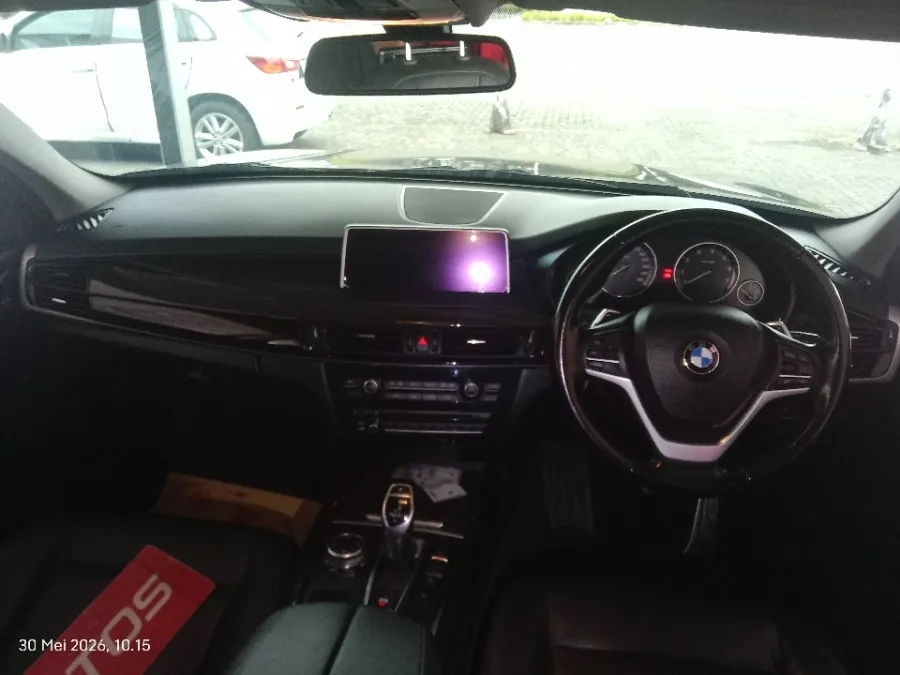Foto Mobil Bekas Dashboard BMW X5 3.0 Xdrive35i Xline tahun 2015