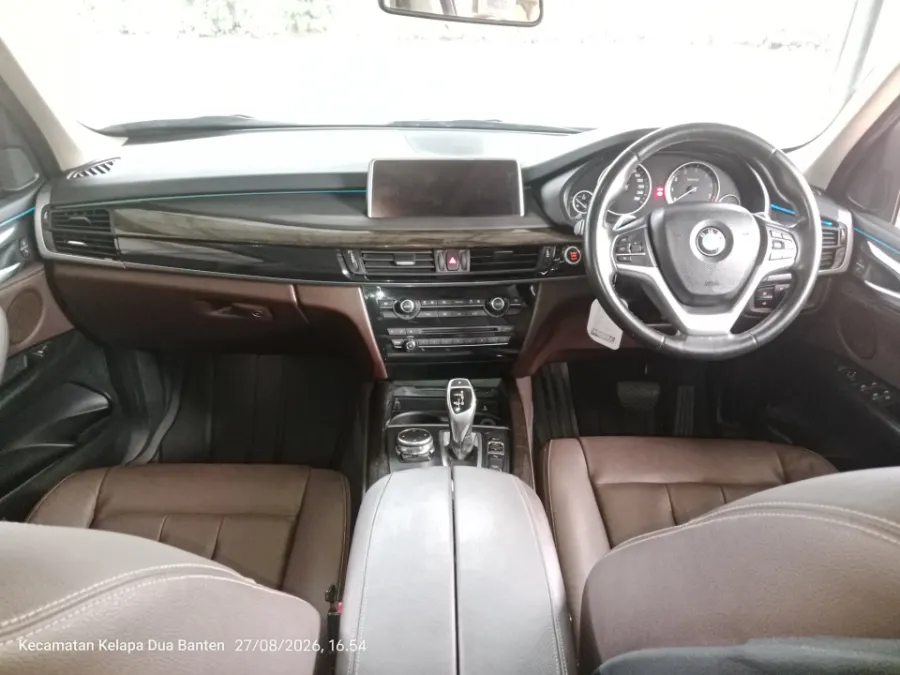 Foto Mobil Bekas Dashboard BMW X5 3.0 Xdrive35i Xline tahun 2016