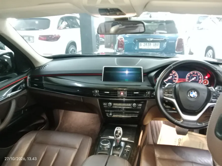 Foto Mobil Bekas Dashboard BMW X5 3.0 Xdrive35i Xline tahun 2017