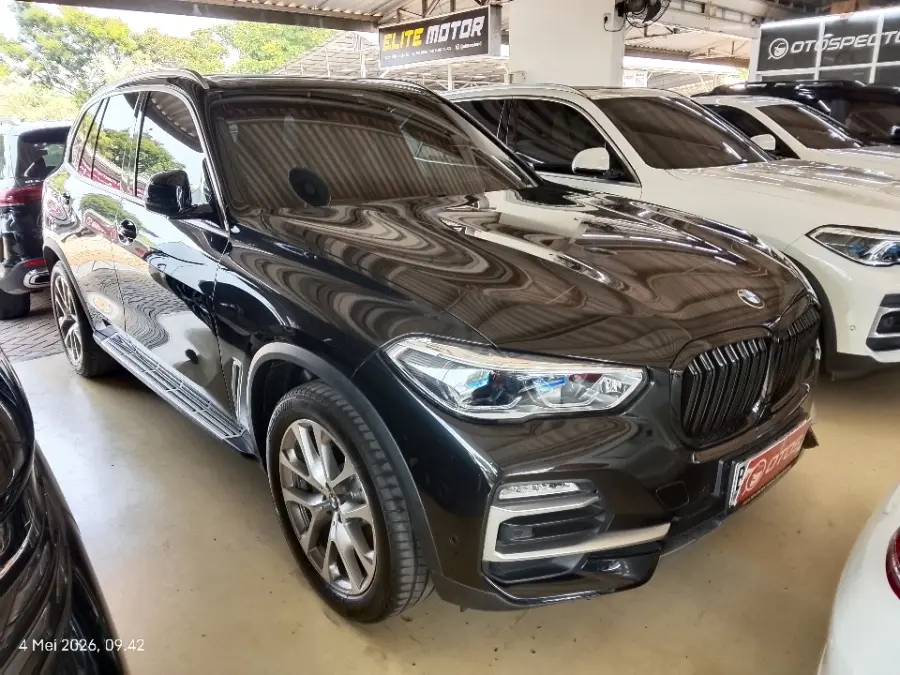 Foto Mobil Bekas Kanan Depan BMW X5 3.0 Xdrive40i Xline tahun 2019