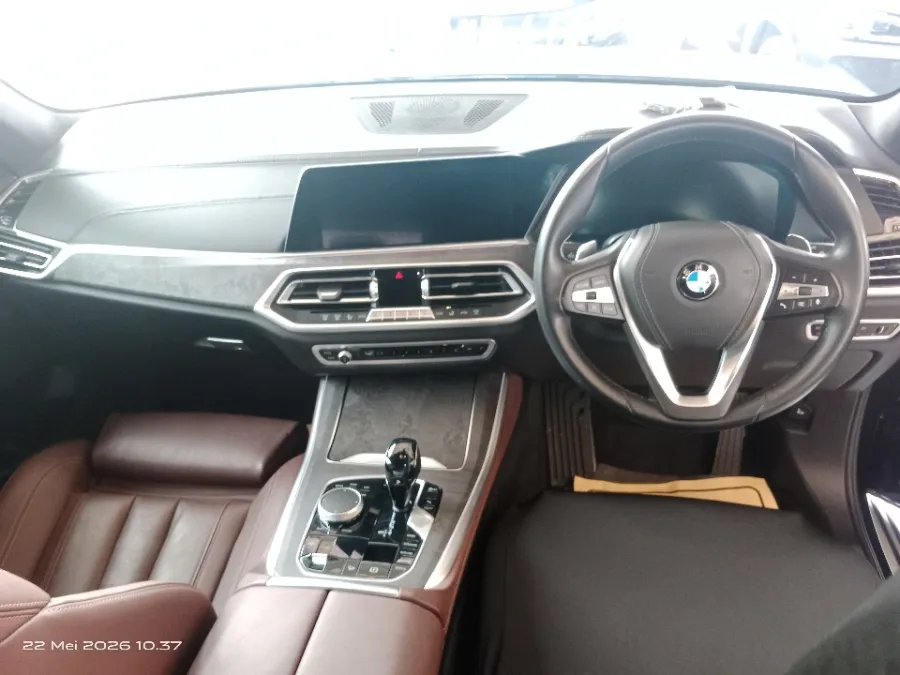Foto Mobil Bekas Dashboard BMW X5 3.0 Xdrive40i Xline tahun 2020