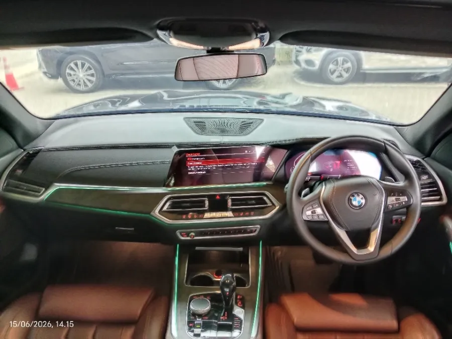 Foto Mobil Bekas Dashboard BMW X5 3.0 Xdrive40i Xline tahun 2020