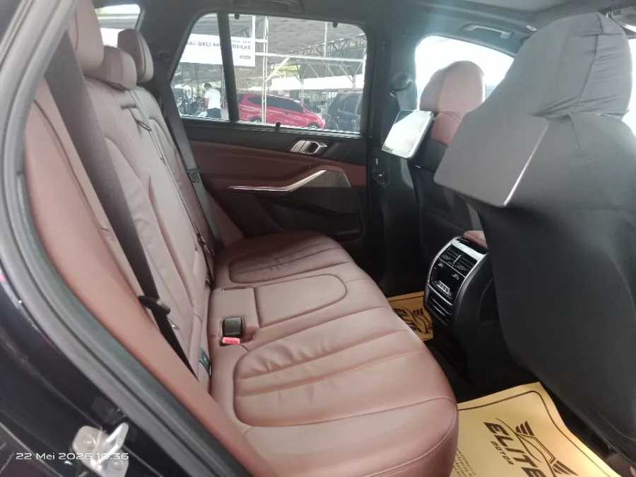 Foto Mobil Bekas Kabin Belakang BMW X5 3.0 Xdrive40i Xline tahun 2020