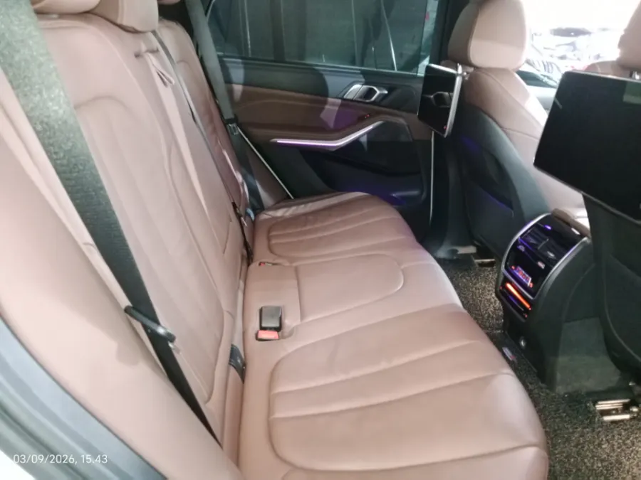 Foto Mobil Bekas Kabin Belakang BMW X5 3.0 Xdrive40i Xline tahun 2020
