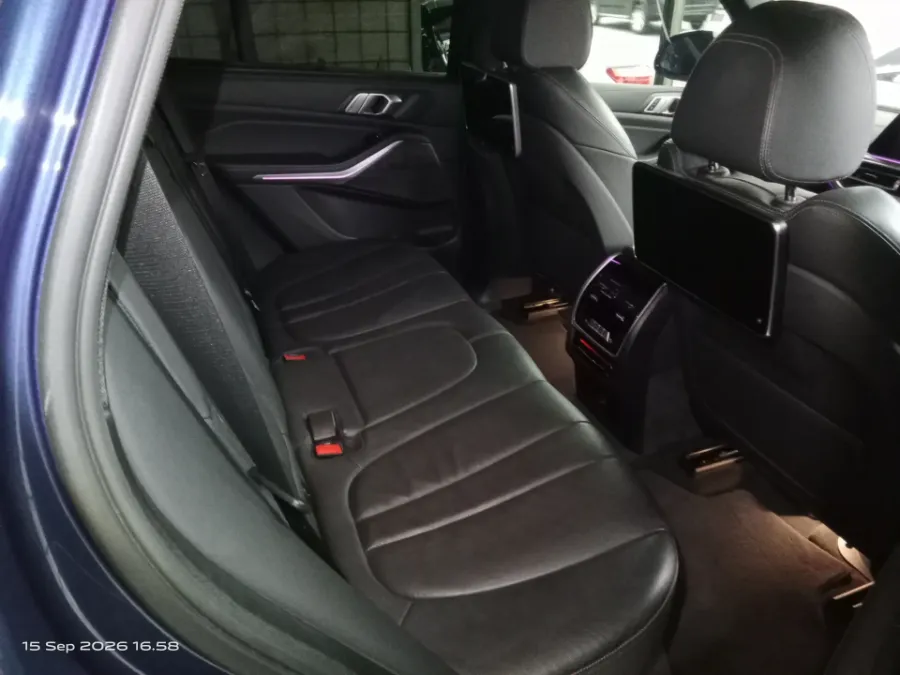 Foto Mobil Bekas Kabin Belakang BMW X5 3.0 Xdrive40i Xline tahun 2020