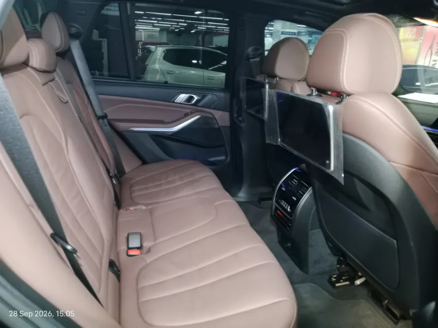 Foto Mobil Bekas Kabin Belakang BMW X5 3.0 Xdrive40i Xline tahun 2020