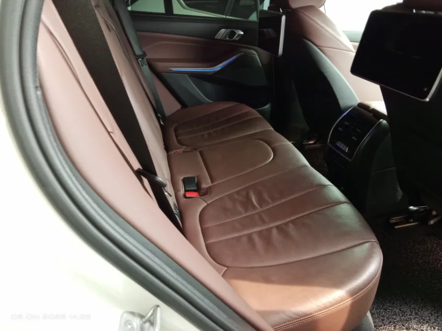 Foto Mobil Bekas Kabin Belakang BMW X5 3.0 Xdrive40i Xline tahun 2020